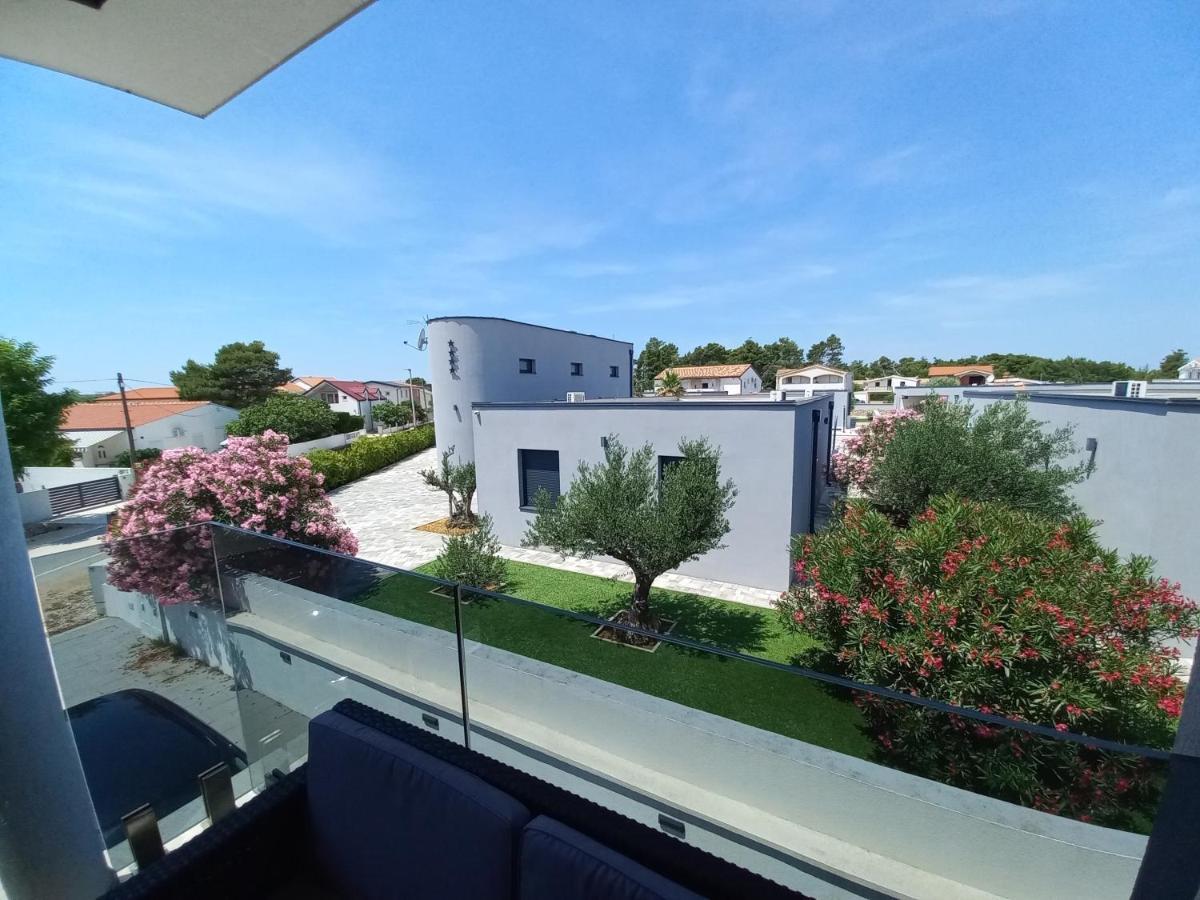 Apartment Martina Vir Bagian luar foto